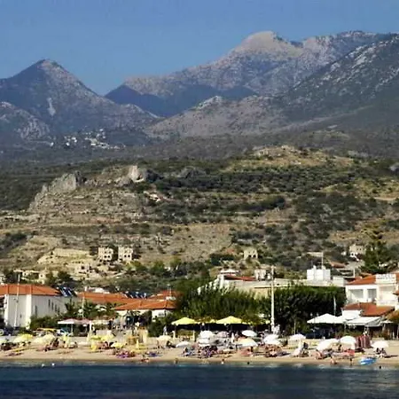 Nikas & Hotel